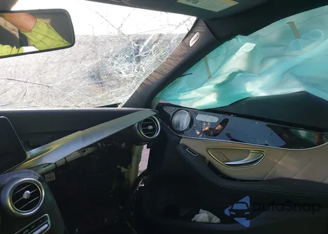 2019 Mercedes-Benz C 300 из США, поврежденный, VIN 55SWF8DB5KU299278